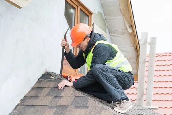 The Benefits of a Roof Replacement in Collinsville's Climate