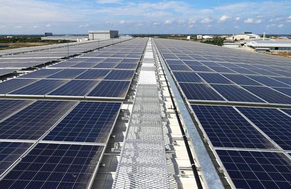 Maximize Power Output with Expert Solar Installation Service