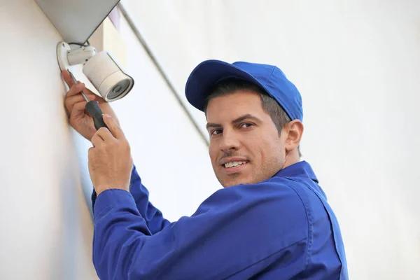 Fast and Efficient Garage Door Opener Repair Service