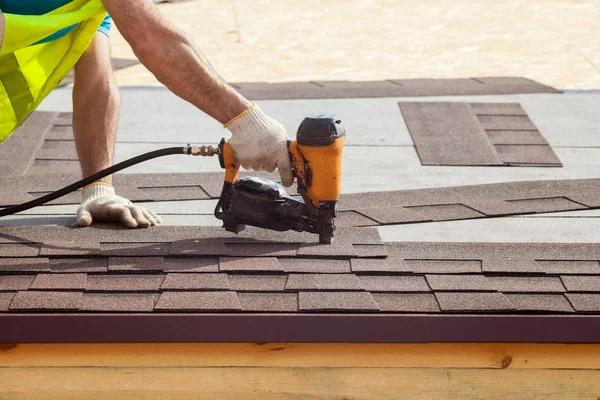 Professional Roofing Contractor in Lincoln A&A Roofing & Exteriors