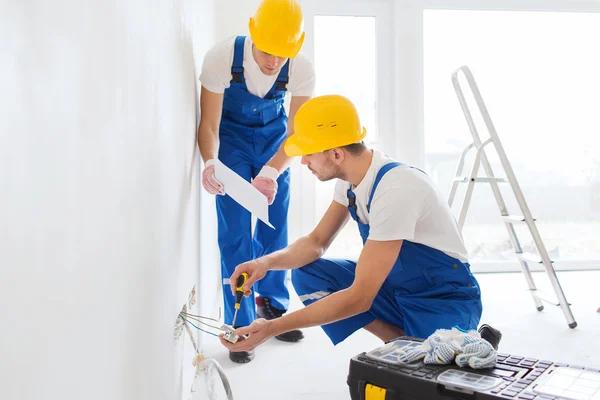 Reliable electrical contractors in vancouver for electrical maintenance