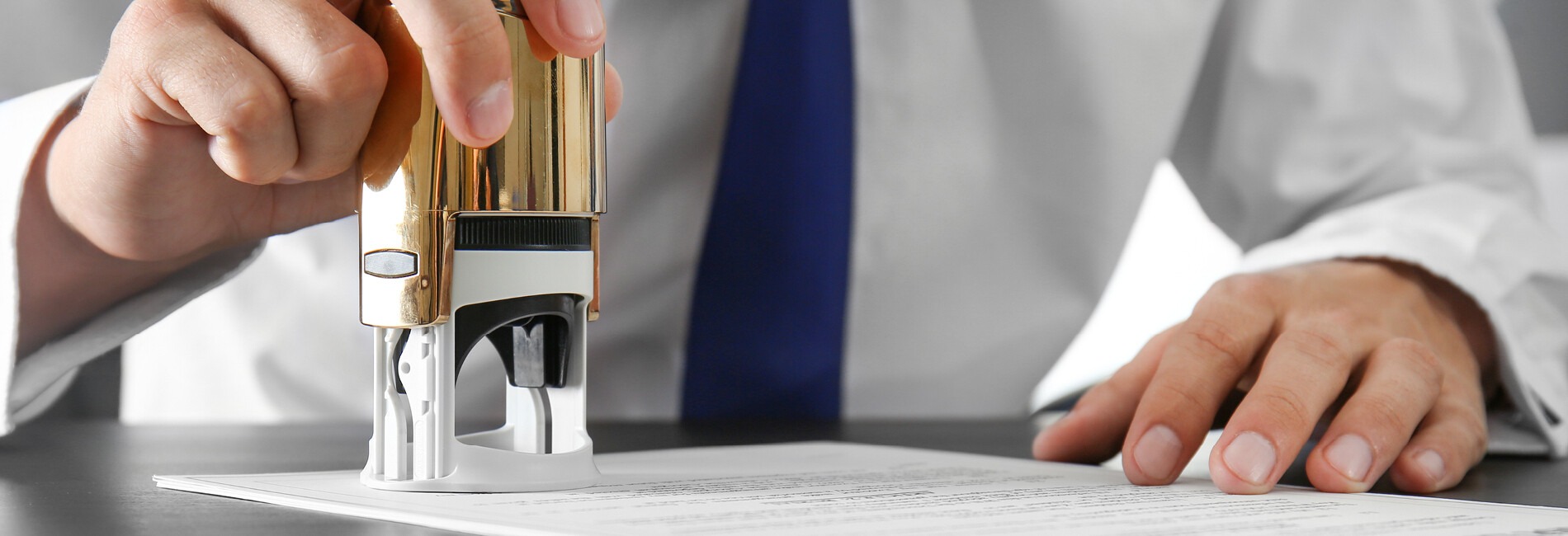 Handle Sensitive Family Paperwork With Mobile Notary Professionals