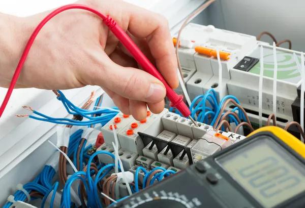 Choose the Right Electrician in Georgetown IN for Quality Workmanship